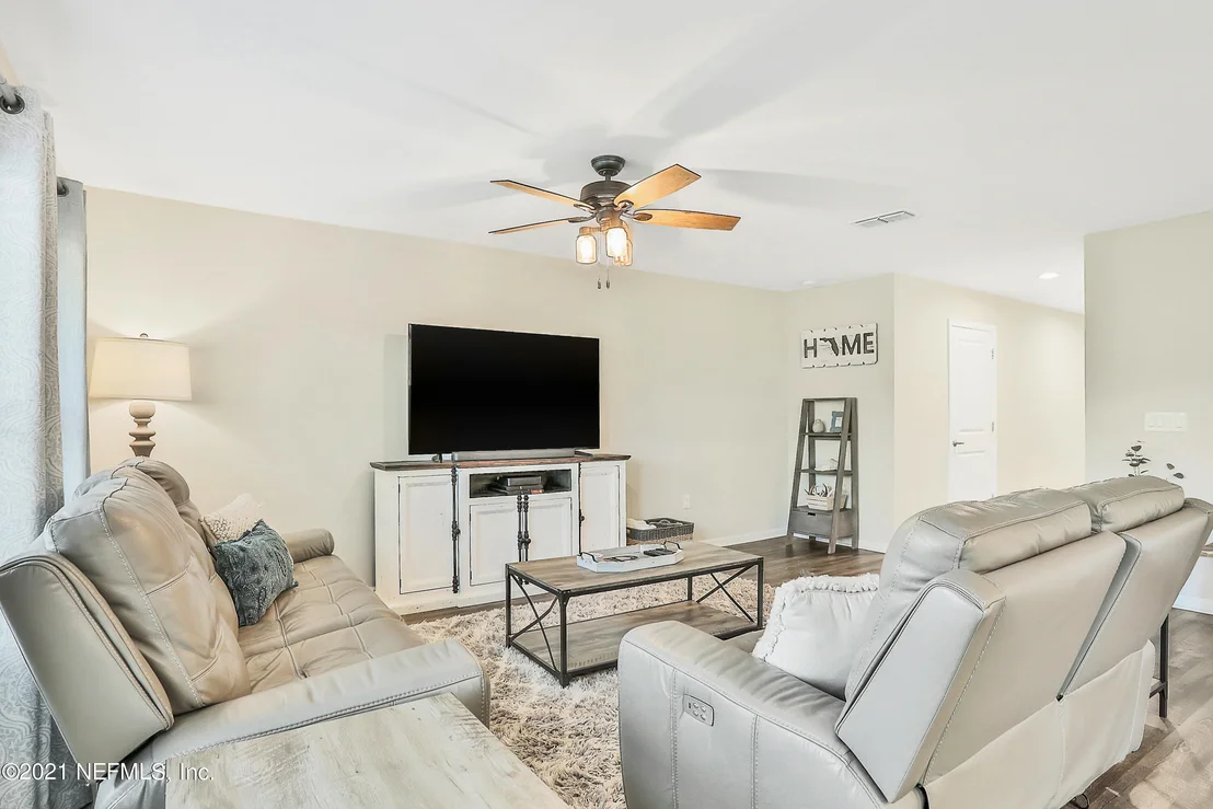 Photo of 20 MOORCROFT Way