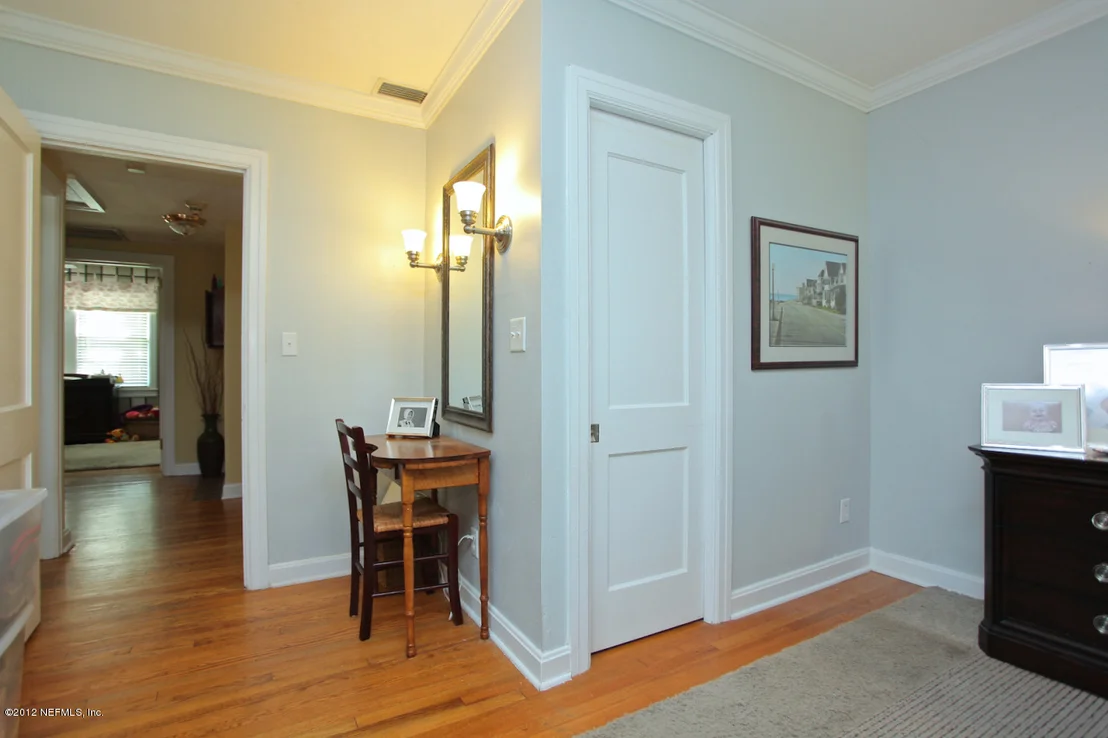 Photo of 1405 Mapleton Road