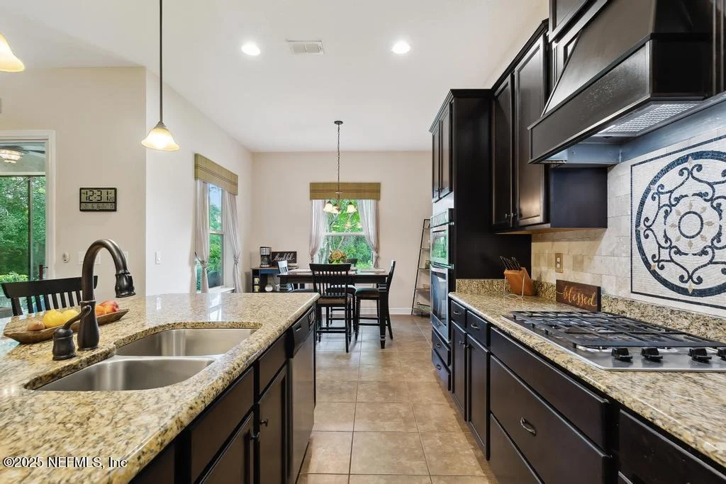 Photo of 46 GABACHO Court