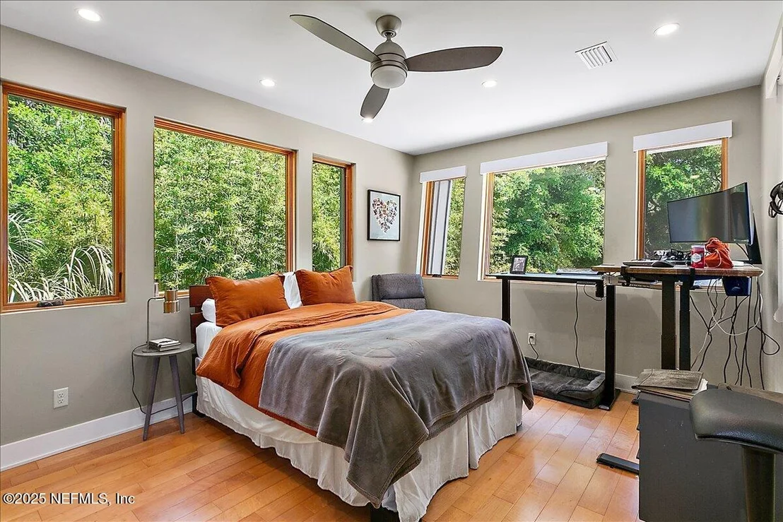 Photo of 2446 SEMINOLE Road