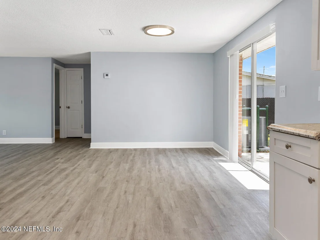 Photo of 5142 MONCRIEF Road