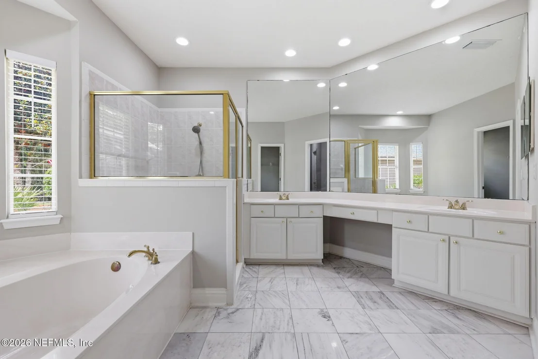 Photo of 7805 RITTENHOUSE Lane