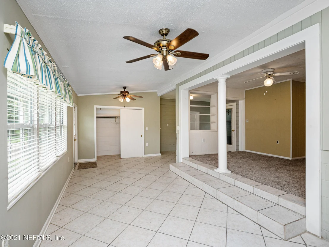 Photo of 9738 DOOLITTLE Road