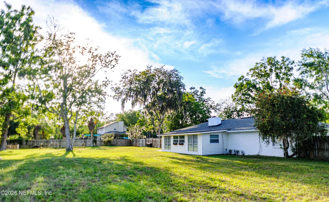 Photo of 332 WHISPERING WOODS Drive