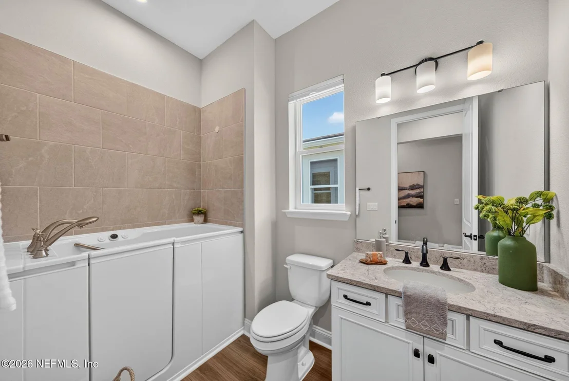 Photo of 186 LADYSLIPPER Drive