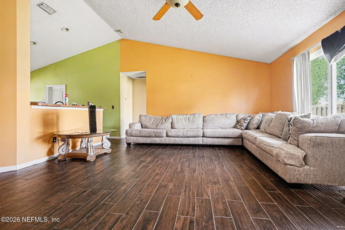 Photo of 6525 SILK LEAF Lane