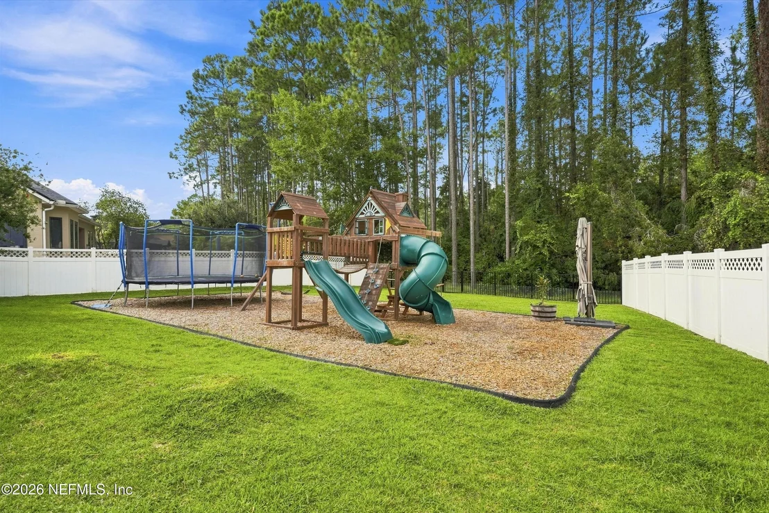 Photo of 570 SADDLESTONE Drive