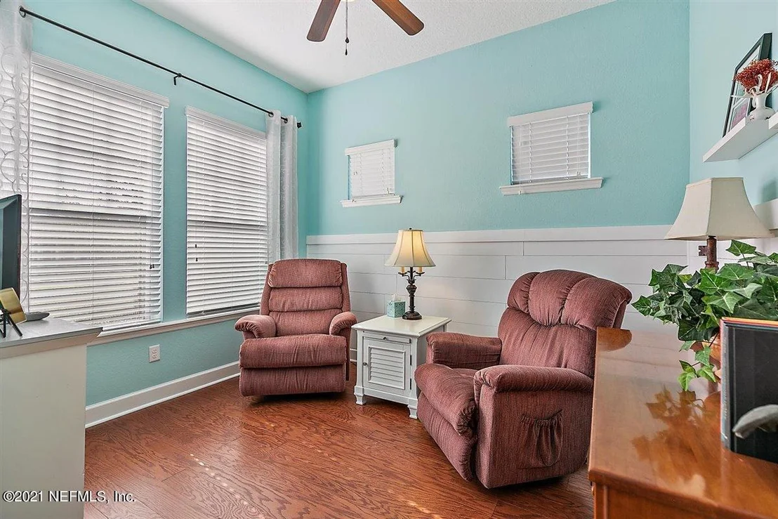 Photo of 93 BEACHBERRY Court