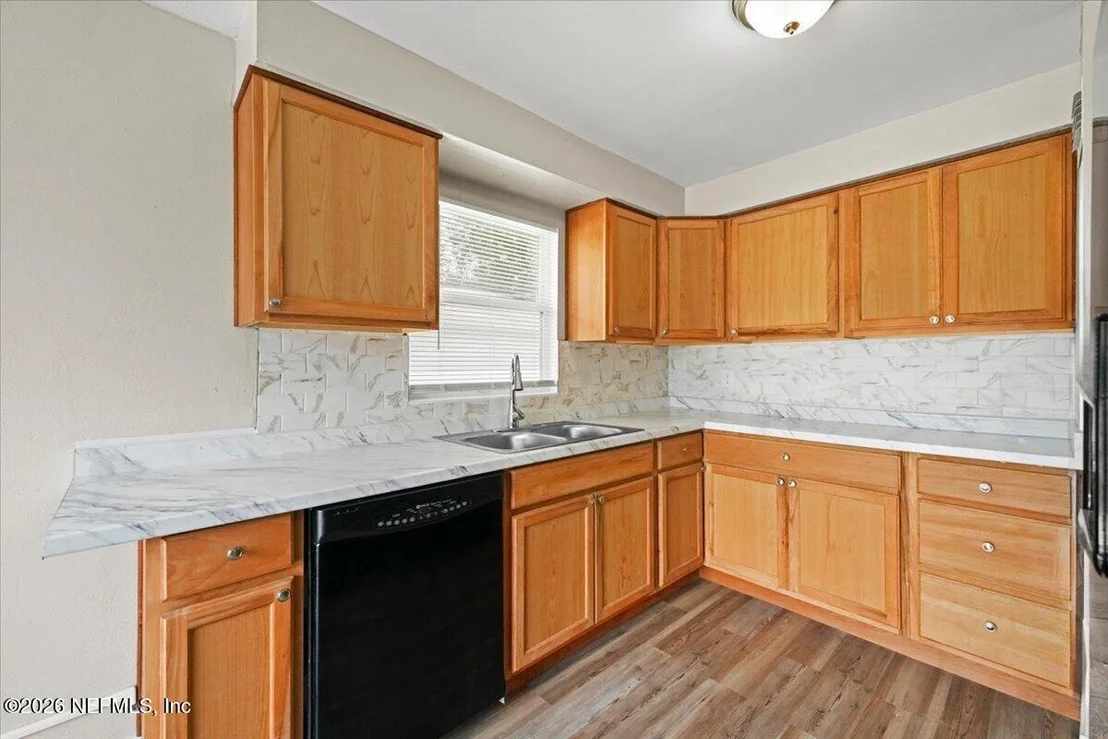 Photo of 215 EDSON Drive