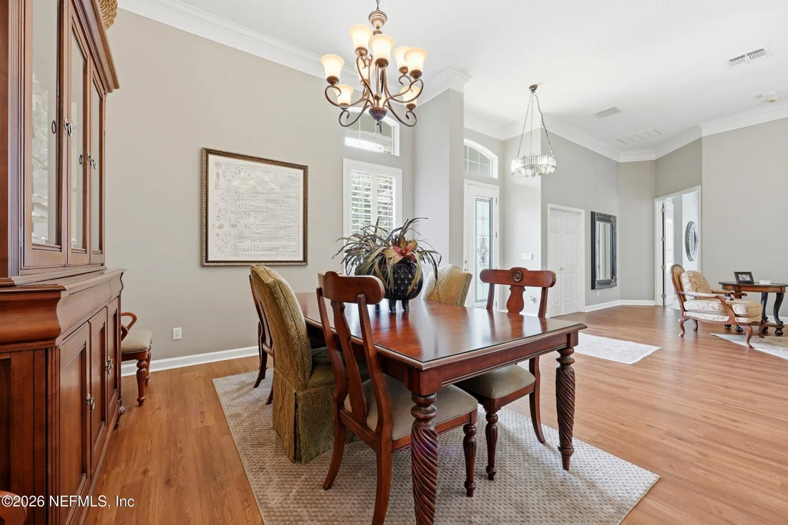 Photo of 828 RILEY Lane