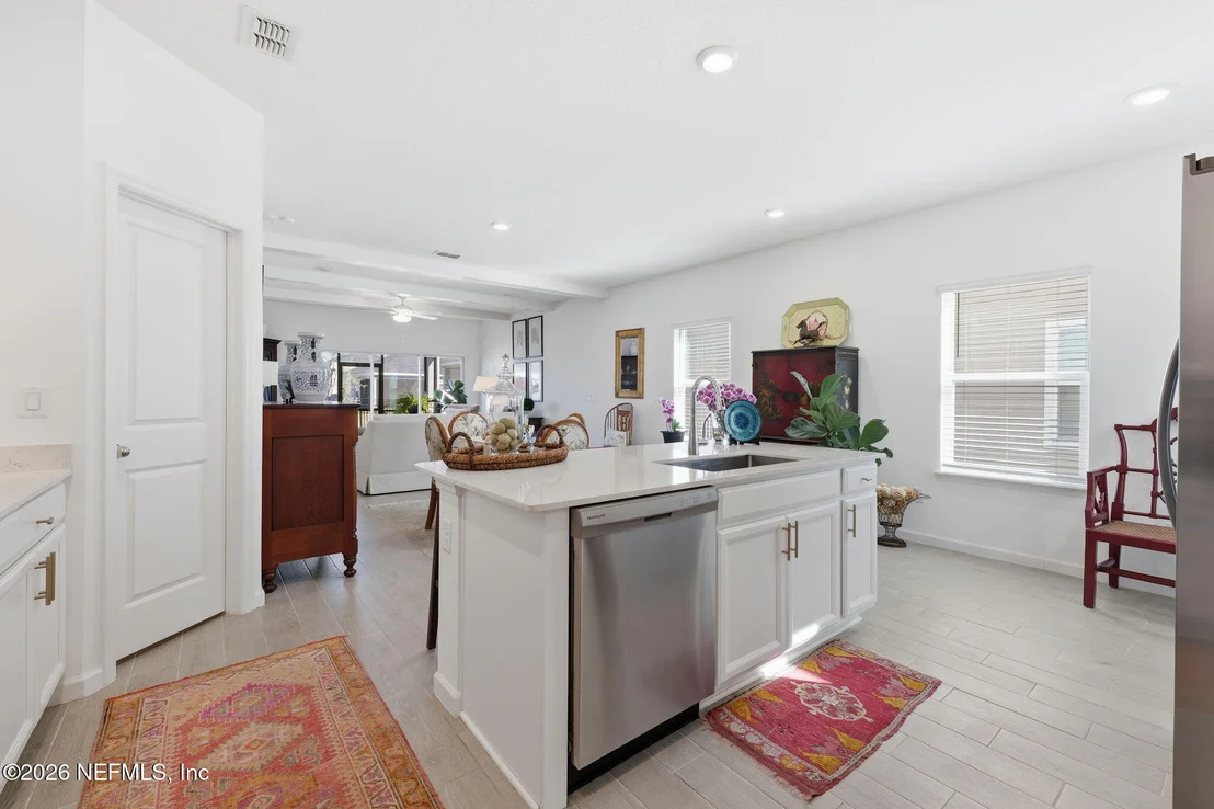 Photo of 131 BEAUCLAIR Boulevard