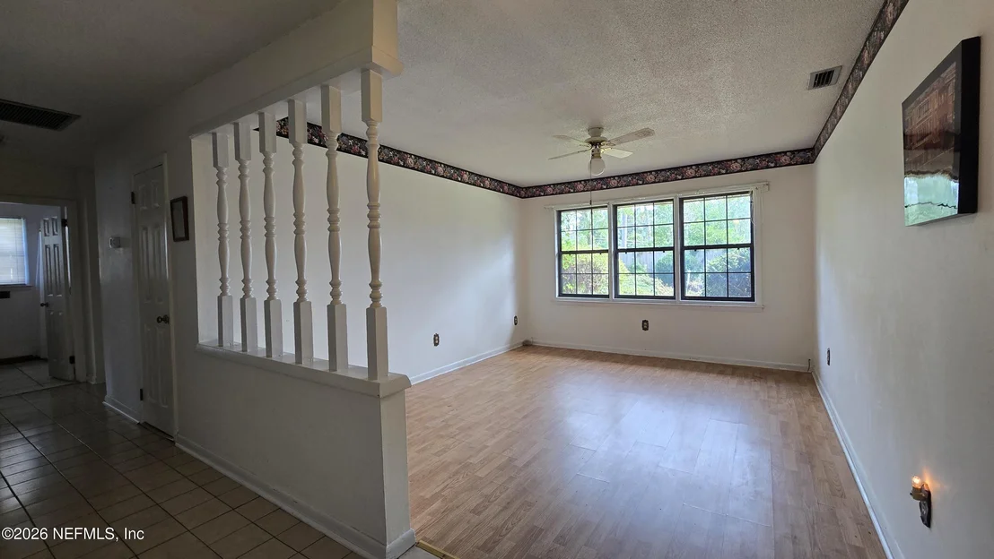 Photo of 1017 PINEVIEW Circle SW