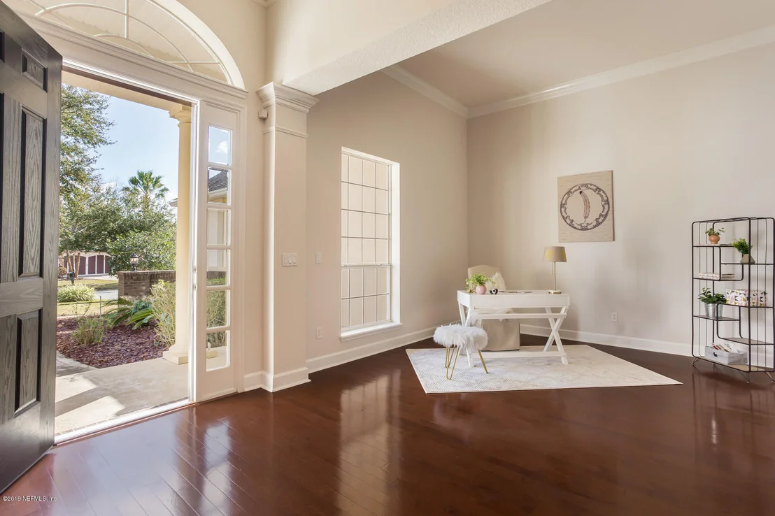 Photo of 147 LA MESA Drive