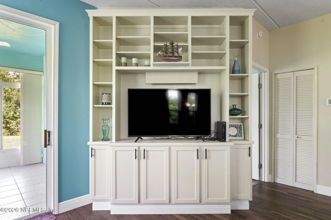 Photo of 710 AUGUSTA Circle