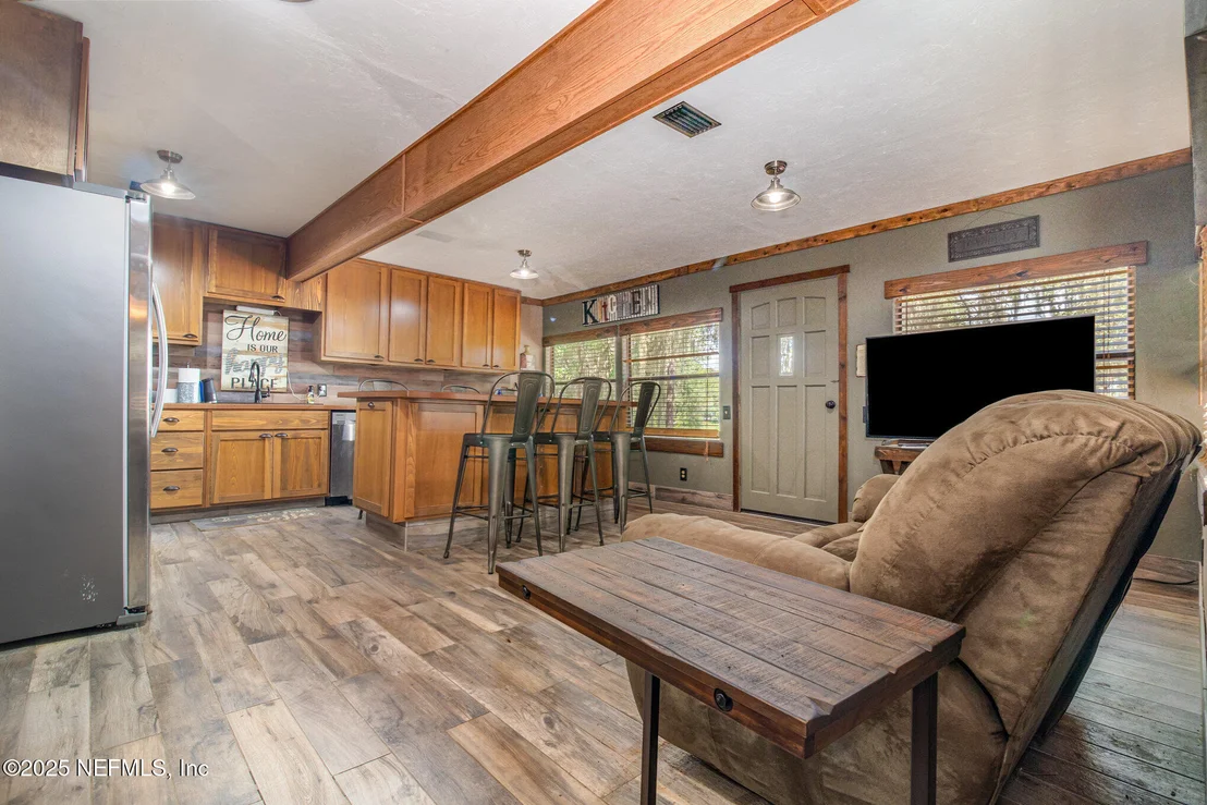 Photo of 116 LAKE EDGE Trail