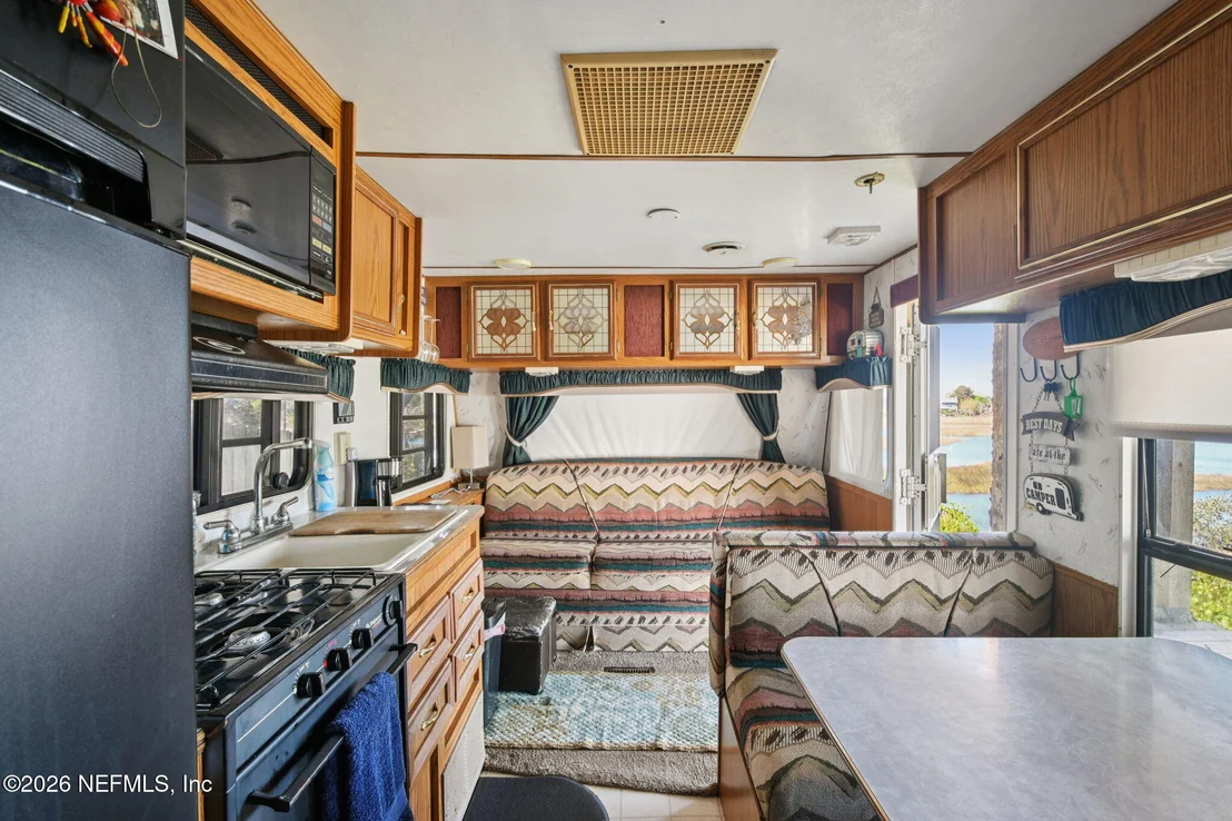 Photo of Unit 17 at 5577 HECKSCHER Drive