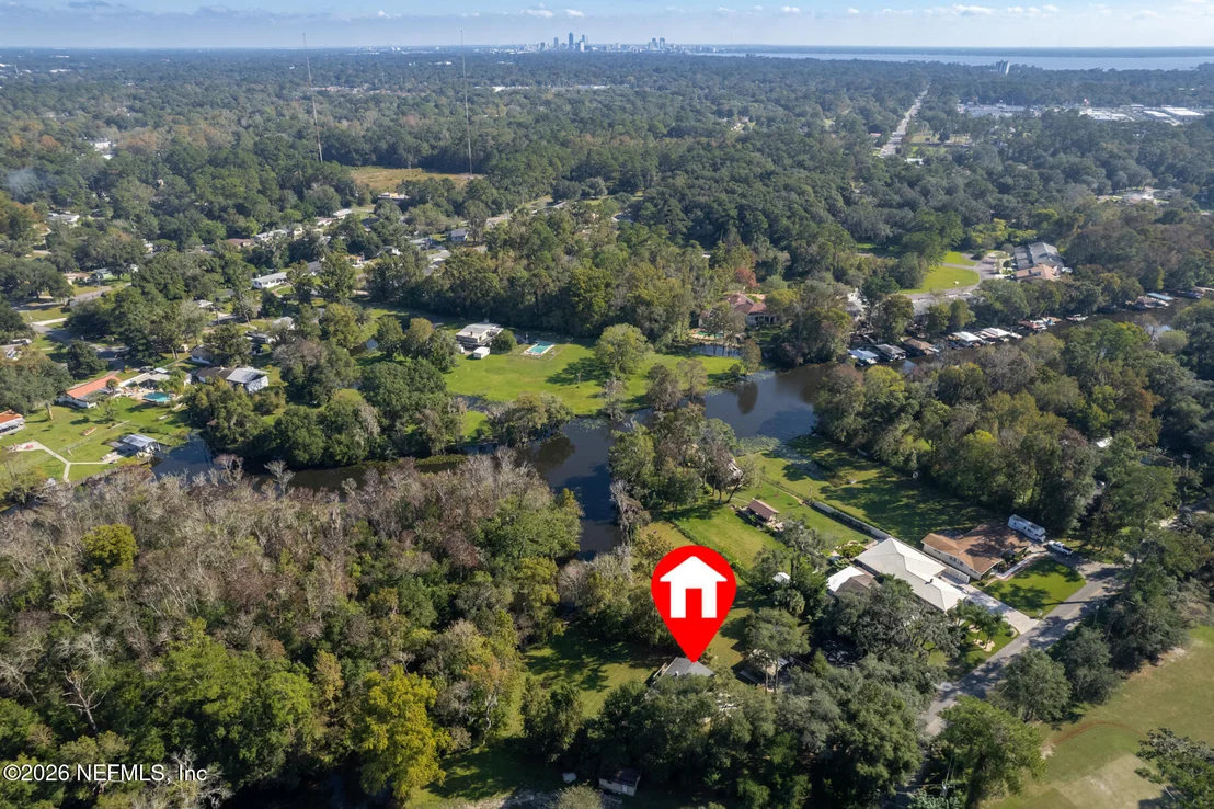 Photo of 5911 HYDE PARK Circle