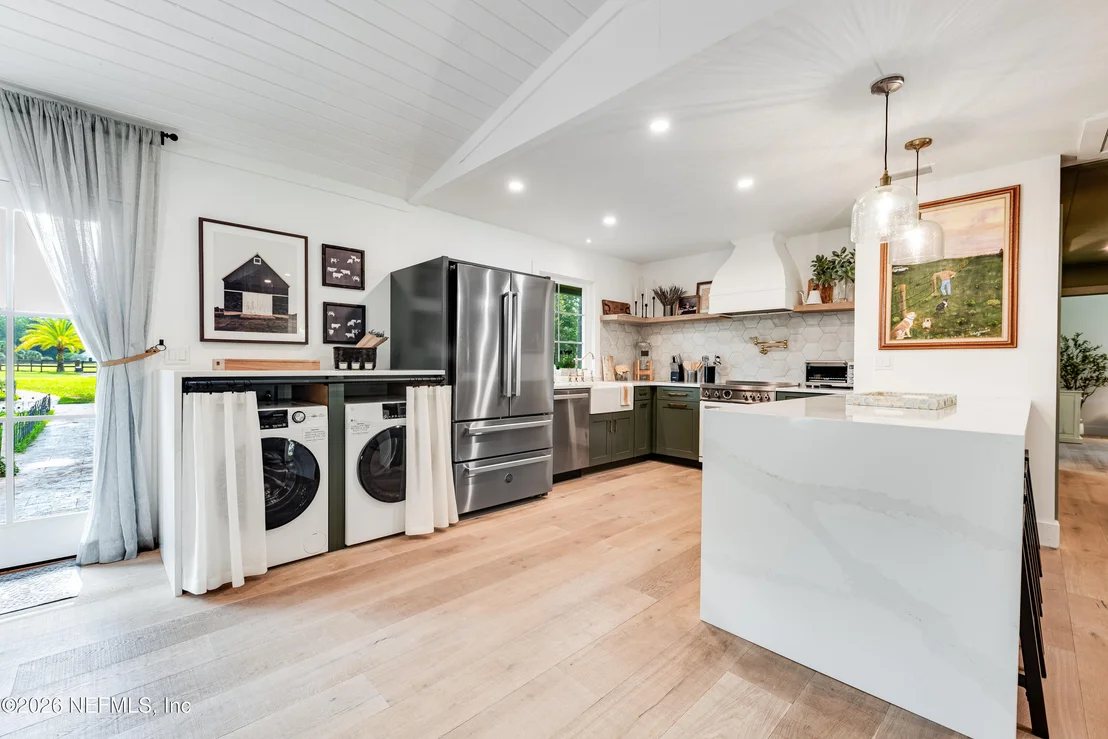 Photo of 532 MOONSHINE Drive