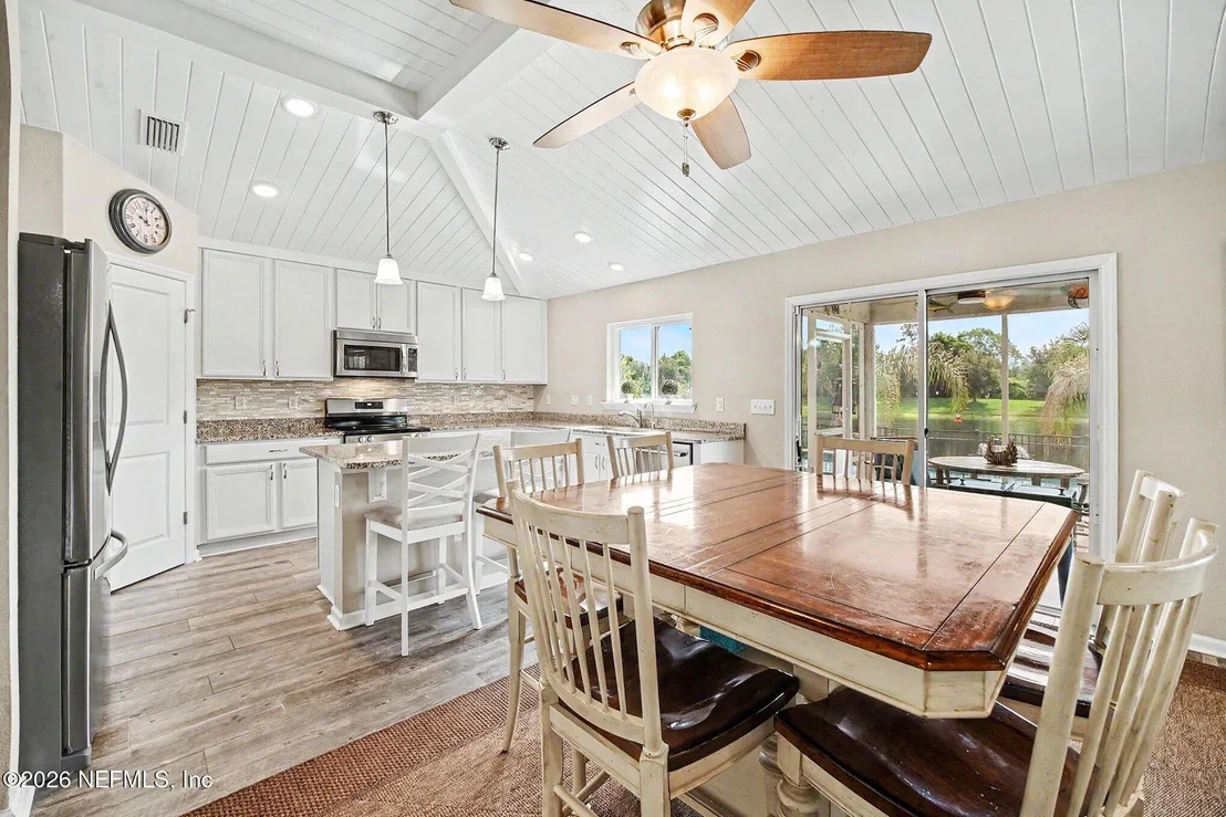 Photo of 16013 HUTTON Lane