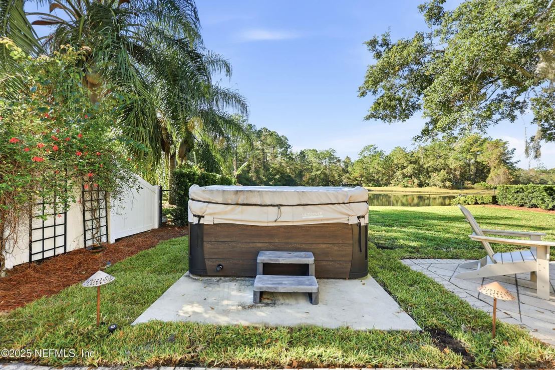 Photo of 537 DANDELION Drive