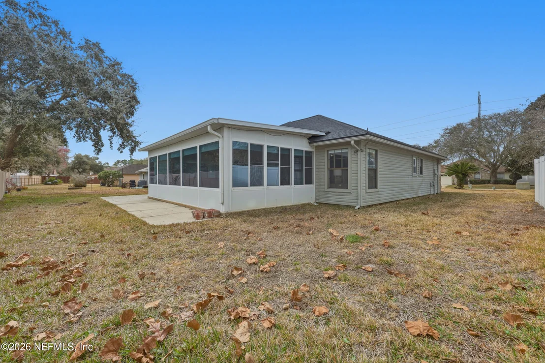 Photo of 2103 FOREST GATE Drive W