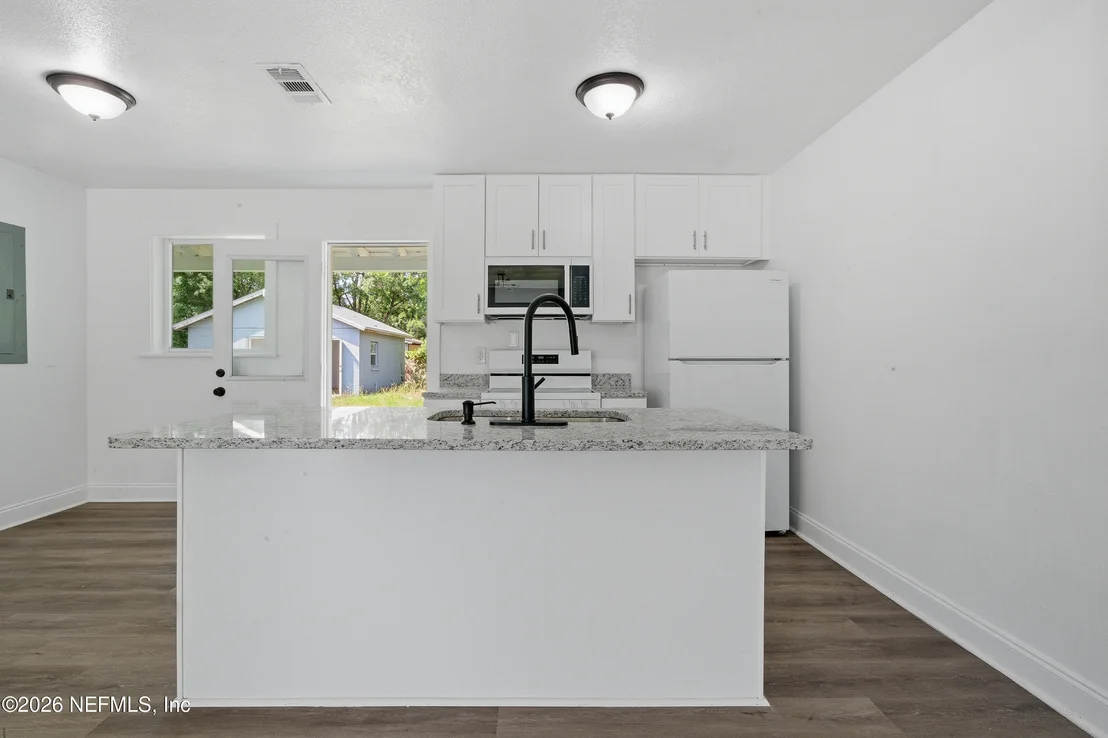 Photo of 8988 CASTLE Boulevard