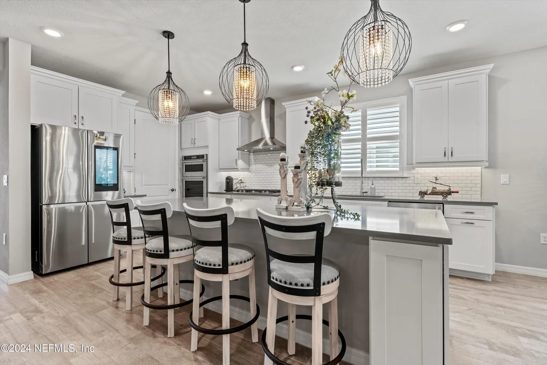 Photo of 11166 TOWN VIEW Drive