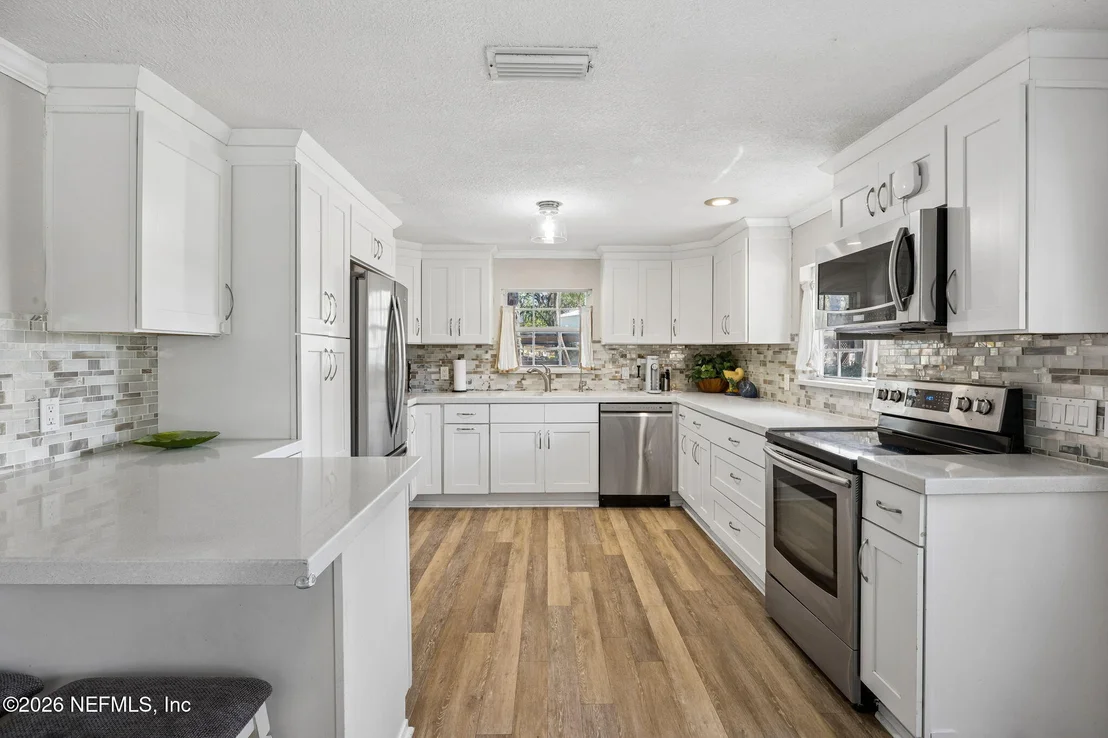 Photo of 8224 HALL Lane