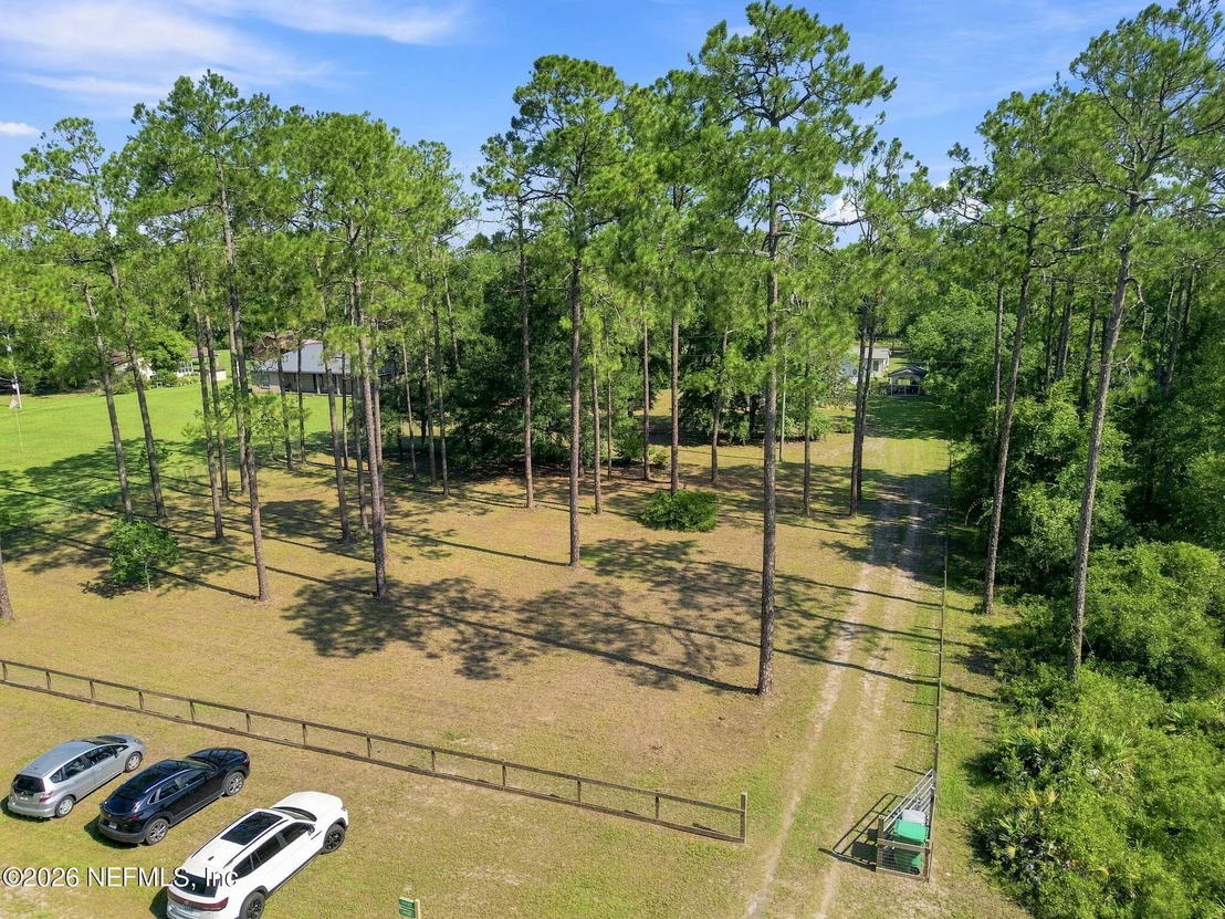 Photo of 33485 MEADOWS Lane