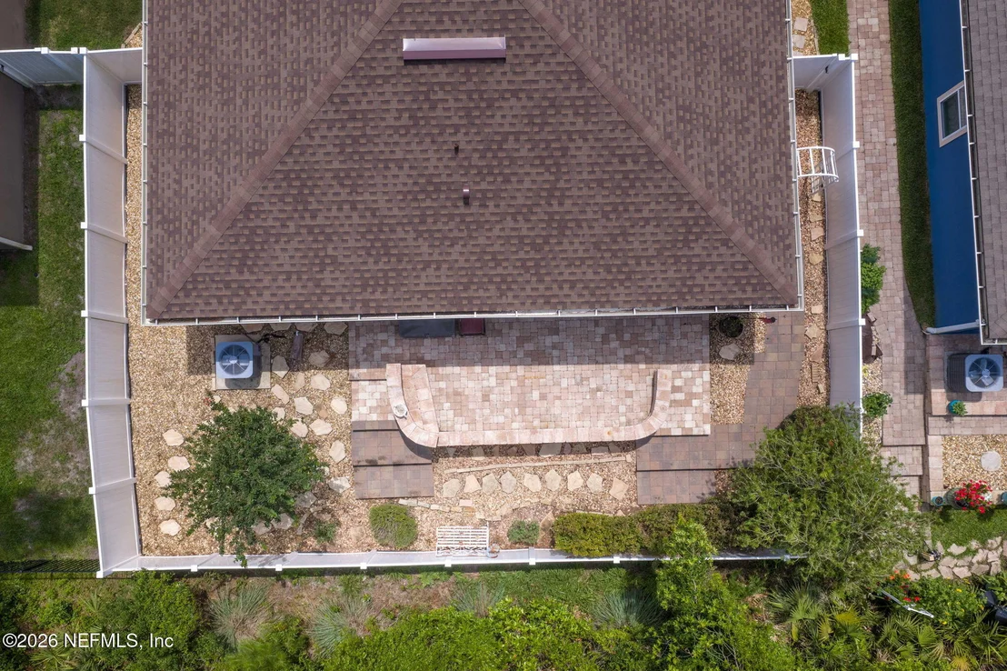 Photo of 332 PALACE Drive