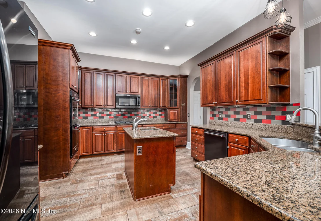 Photo of 707 STANDISH Drive