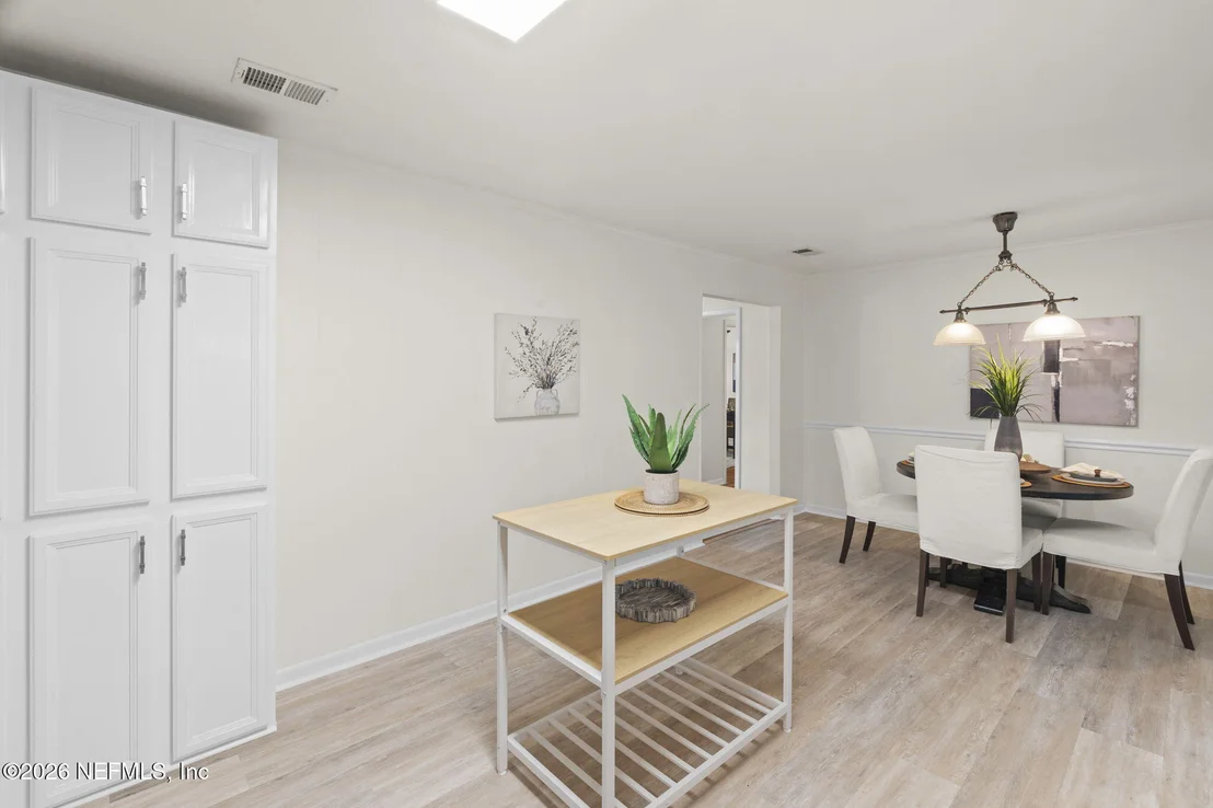 Photo of 3333 PICADILLY Lane