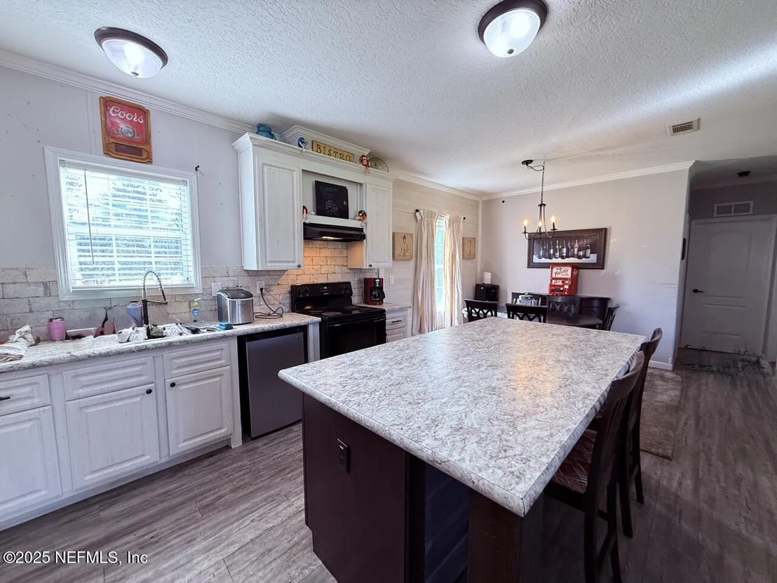 Photo of 85488 N HARTS Road