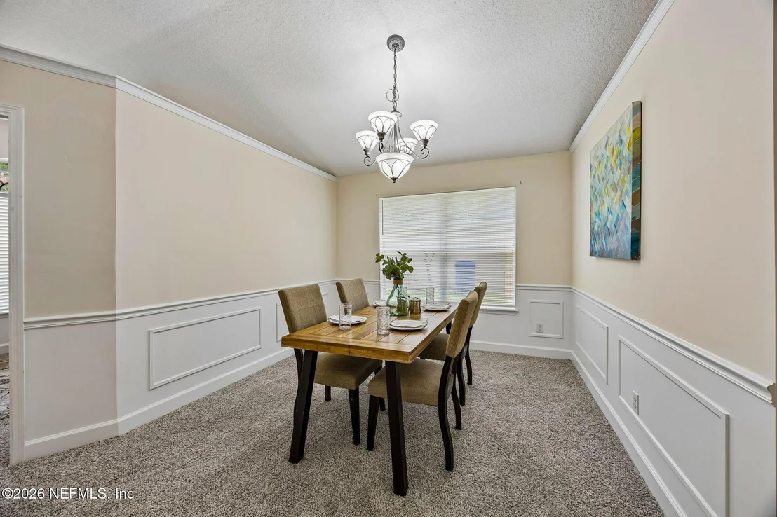 Photo of 556 REDBERRY Lane