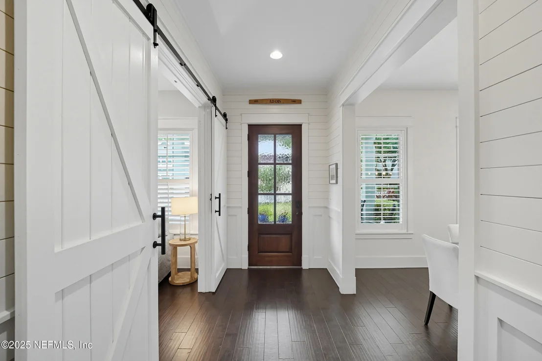 Photo of 951 PARADISE Circle