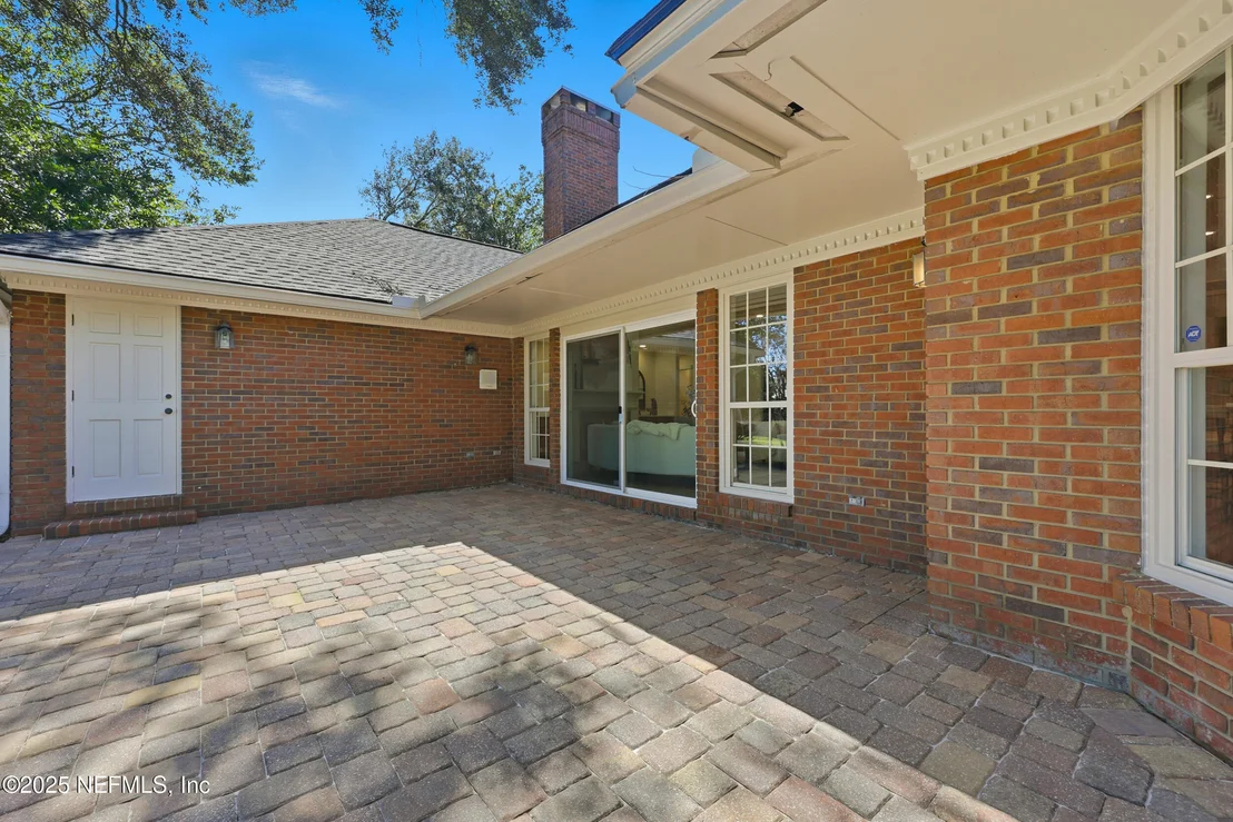 Photo of 8127 MIDDLE FORK Lane