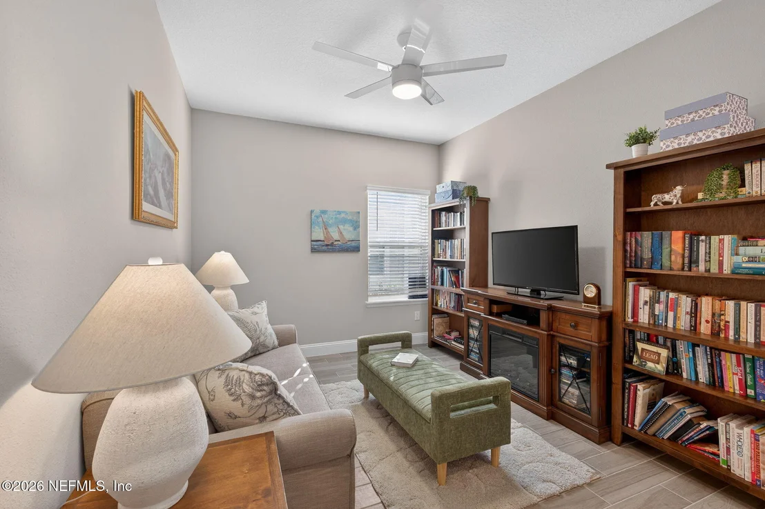 Photo of 378 VARNER Way