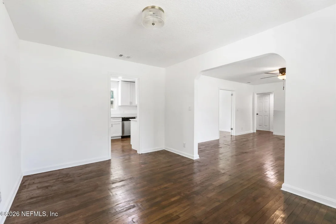 Photo of 1425 SOMERVILLE Road