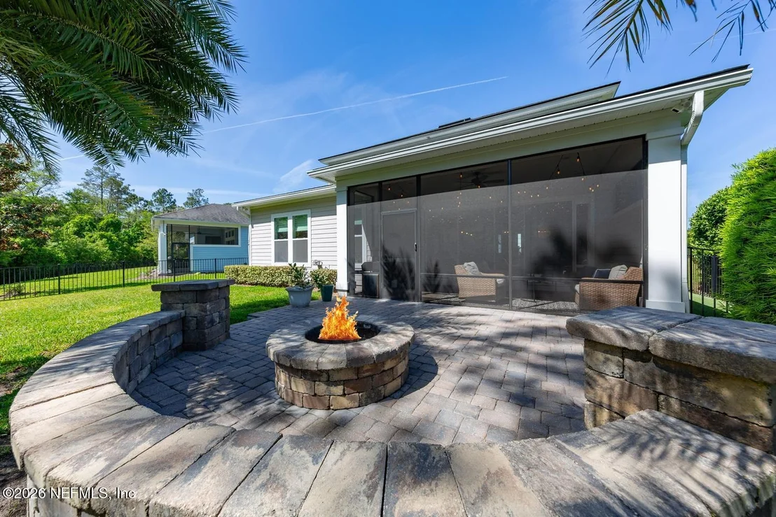 Photo of 566 PARKBLUFF Circle
