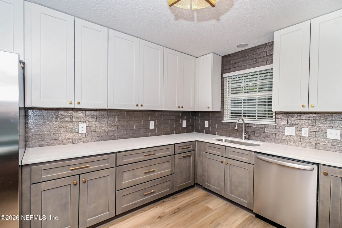 Photo of 6435 RIVER Circle