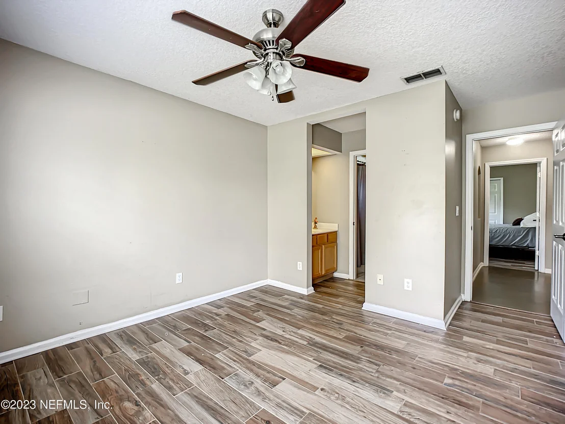 Photo of 914 GARRISON Drive
