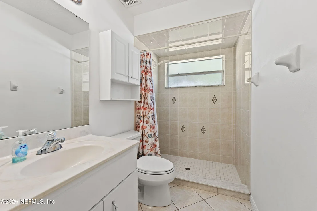 Photo of 8 FIELDSTONE Lane