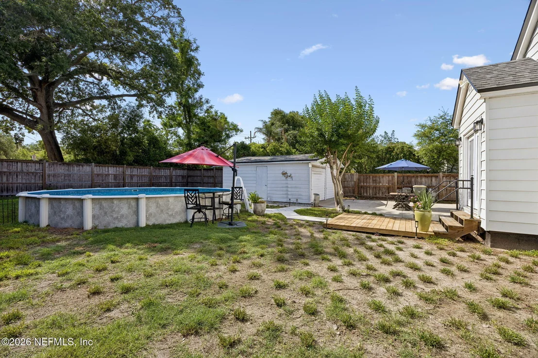 Photo of 1728 MAYVIEW Road