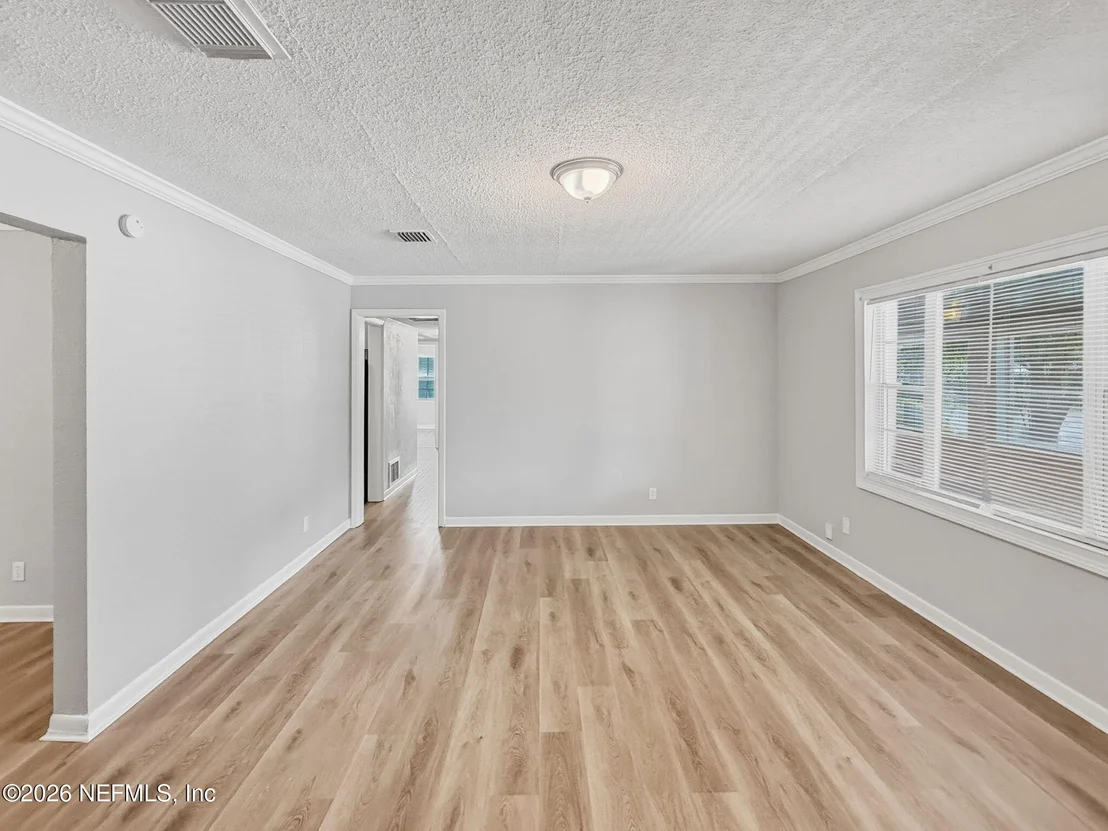 Photo of 3842 ANVERS Boulevard