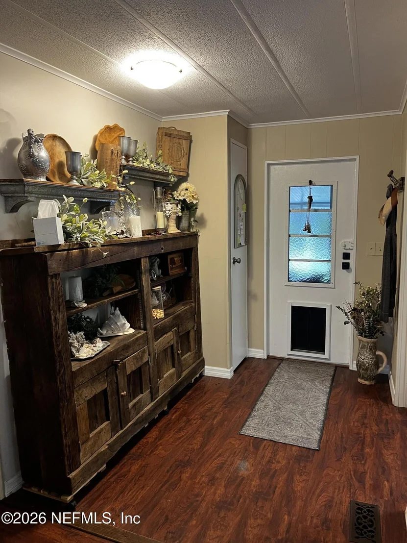 Photo of 110 PLUMOSA Drive