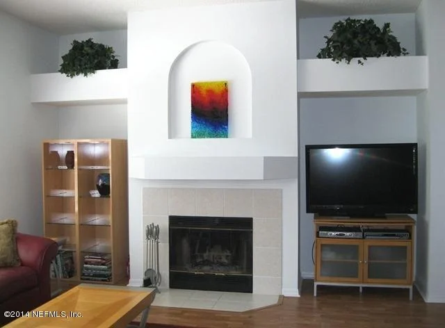 Photo of 212 Bobolink Place