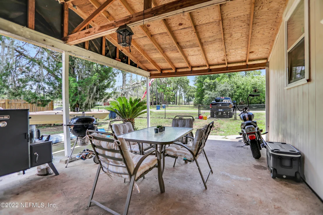 Photo of 2448 DAVIS Road