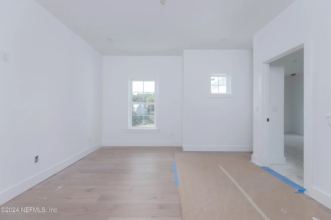 Photo of 372 RIDGEWAY Road