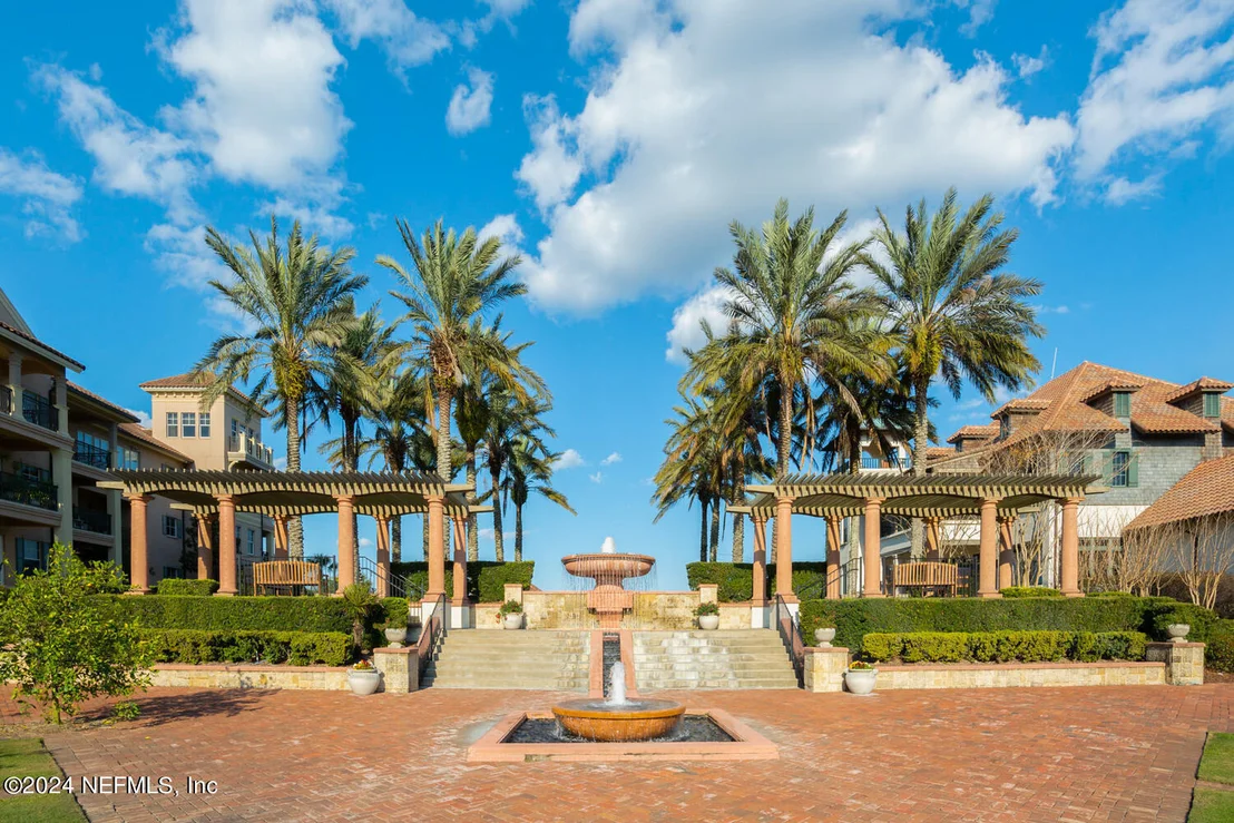 Photo of 752 PROMENADE POINTE Drive