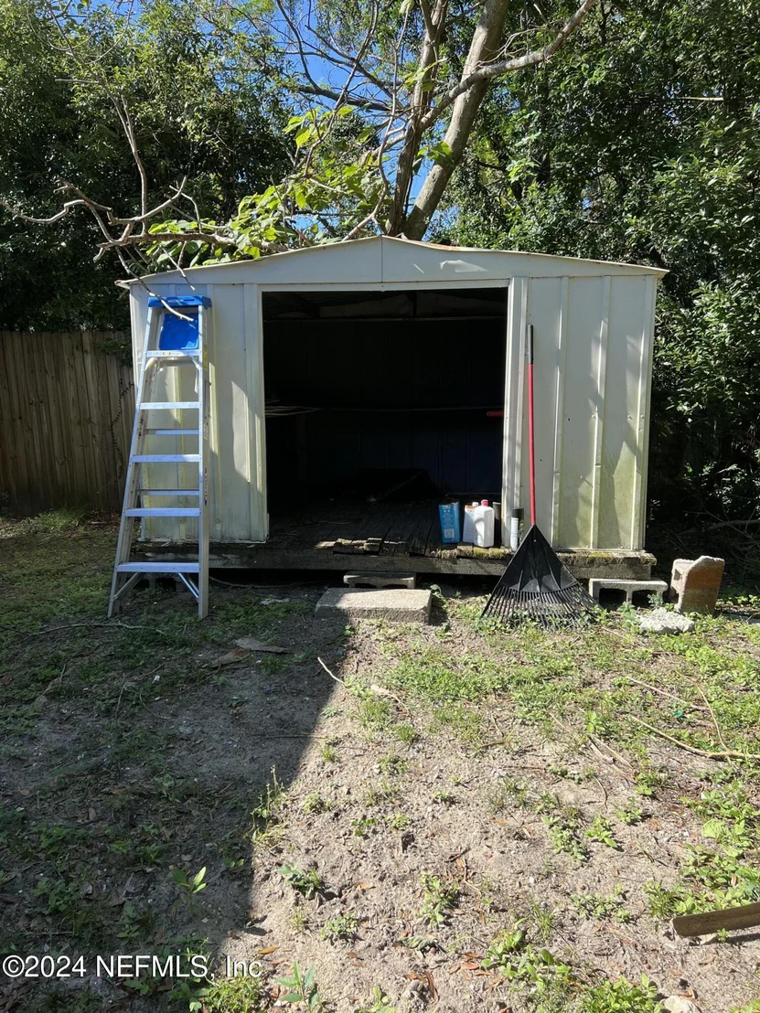 Photo of 5519 RIVER FOREST Drive